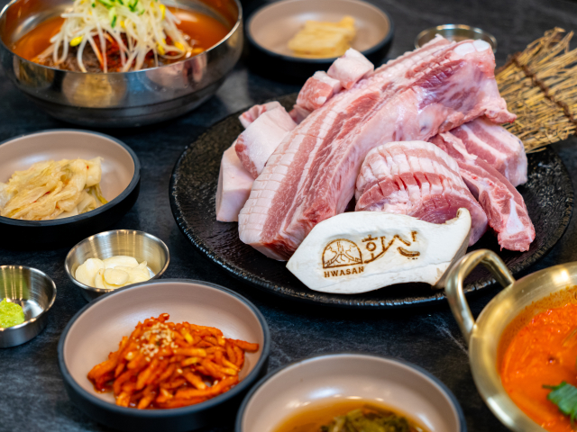 화산 신화월드점