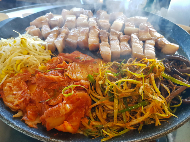 중문솥뚜껑